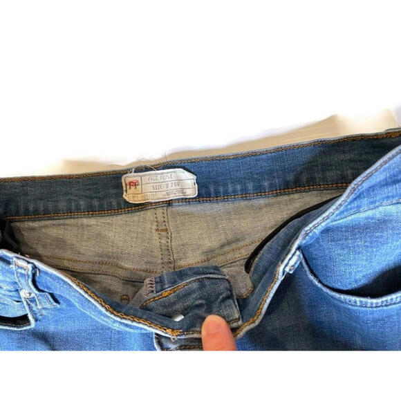 Free People Jeans Womens Blue Ankle Skinny Distressed Raw Hem Medium Wash 29R - Picture 4 of 9